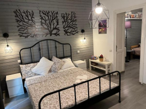 Old Town Impressionist Apartment